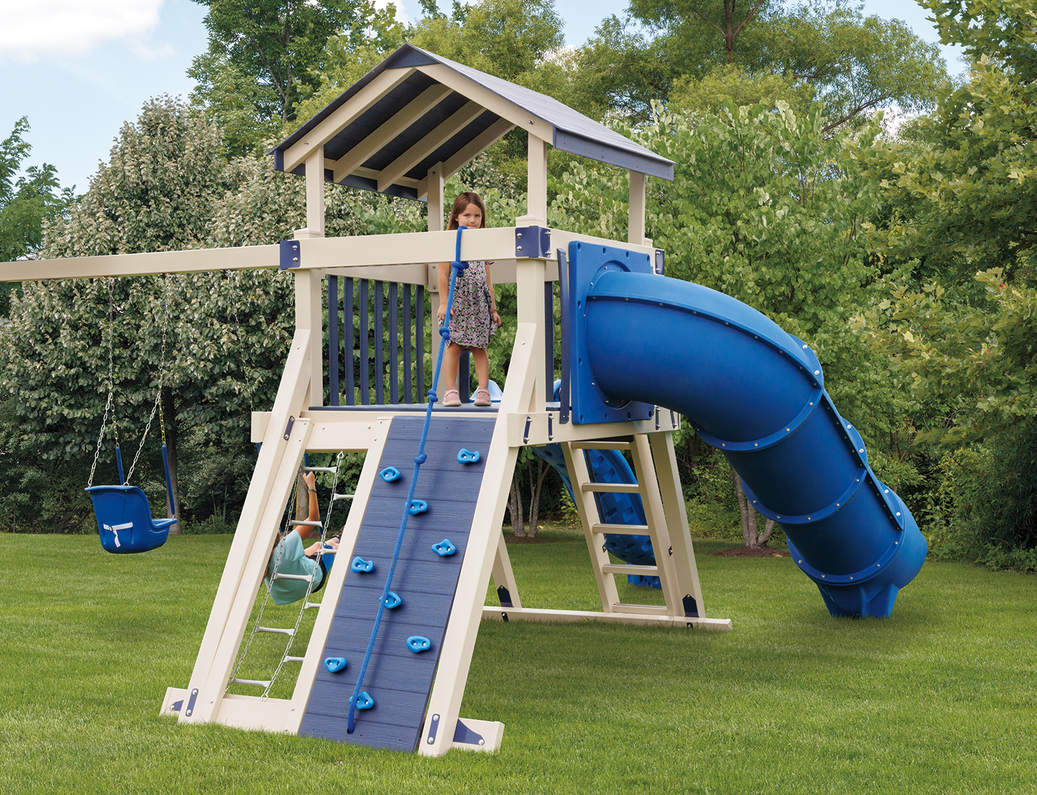 VINYL  SWINGSET AT PINE CREEK STRUCTURES IN YORK,PA.